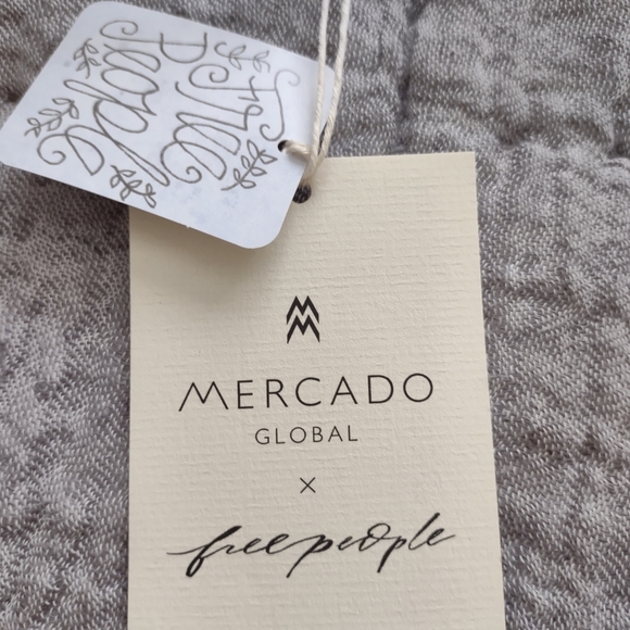 NWT Free People wristlet - Picture 4 of 4